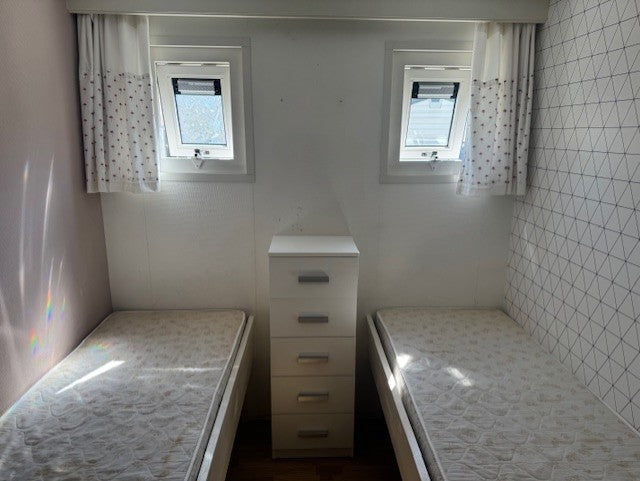 Ruime kunststof woning met 3 slaapkamers,cv en dubbelglas Gereserveerd!