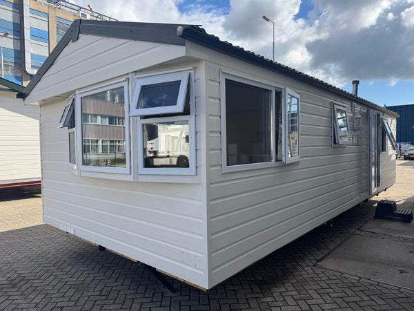 Kunststof woning met 2 slaapkamers en dubbelglas VERKOCHT!