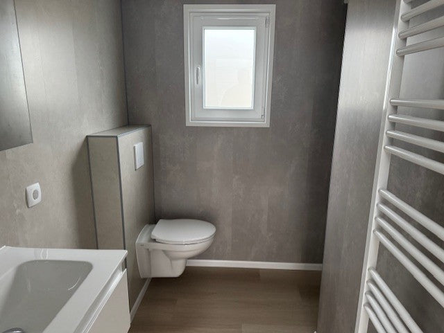 Mooie nieuwe kunststof woning VERKOCHT!
