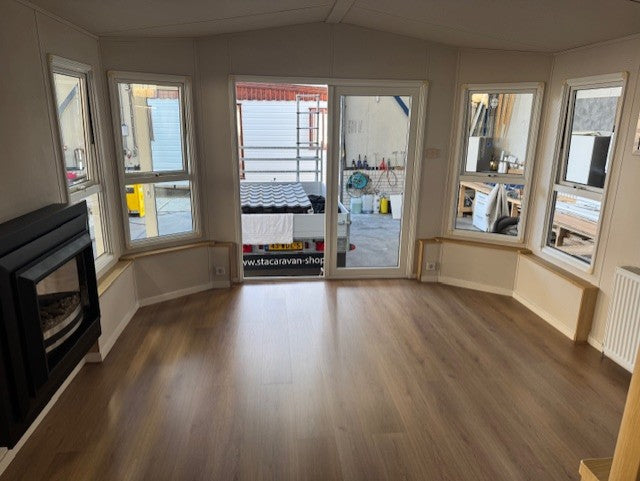 Ruime kunststof woning met 2 slaapkamers dubbelglas en cv