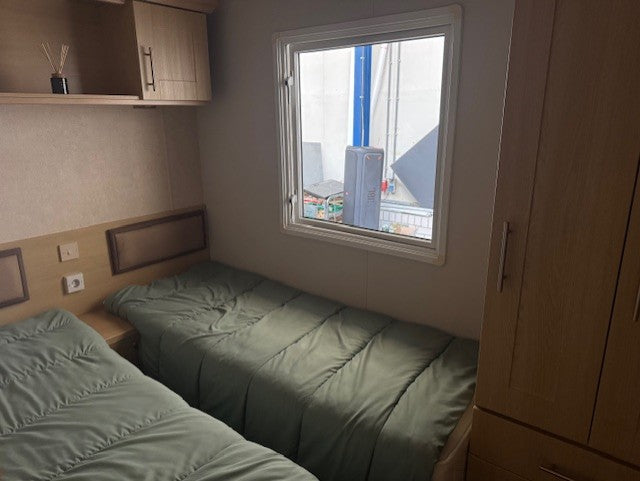Ruime kunststof woning met 2 slaapkamers dubbelglas en cv