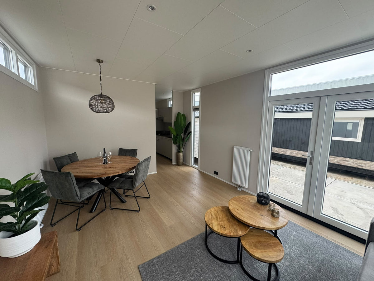 Nieuwe onderhoudsarme woning 12.60 x 4.30 zeer ruime woning.