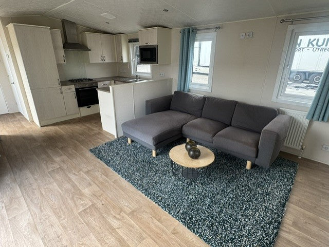 Mooie kunststof woning met midden woonkamer VERKOCHT!